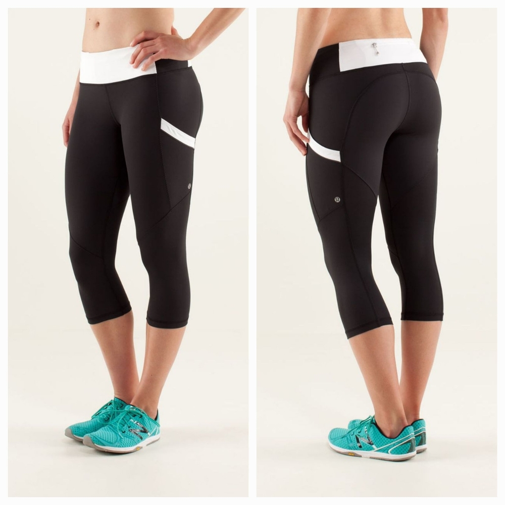 Lululemon Mod Moves Mid-rise Crop Size 8 women's Black / white side pockets